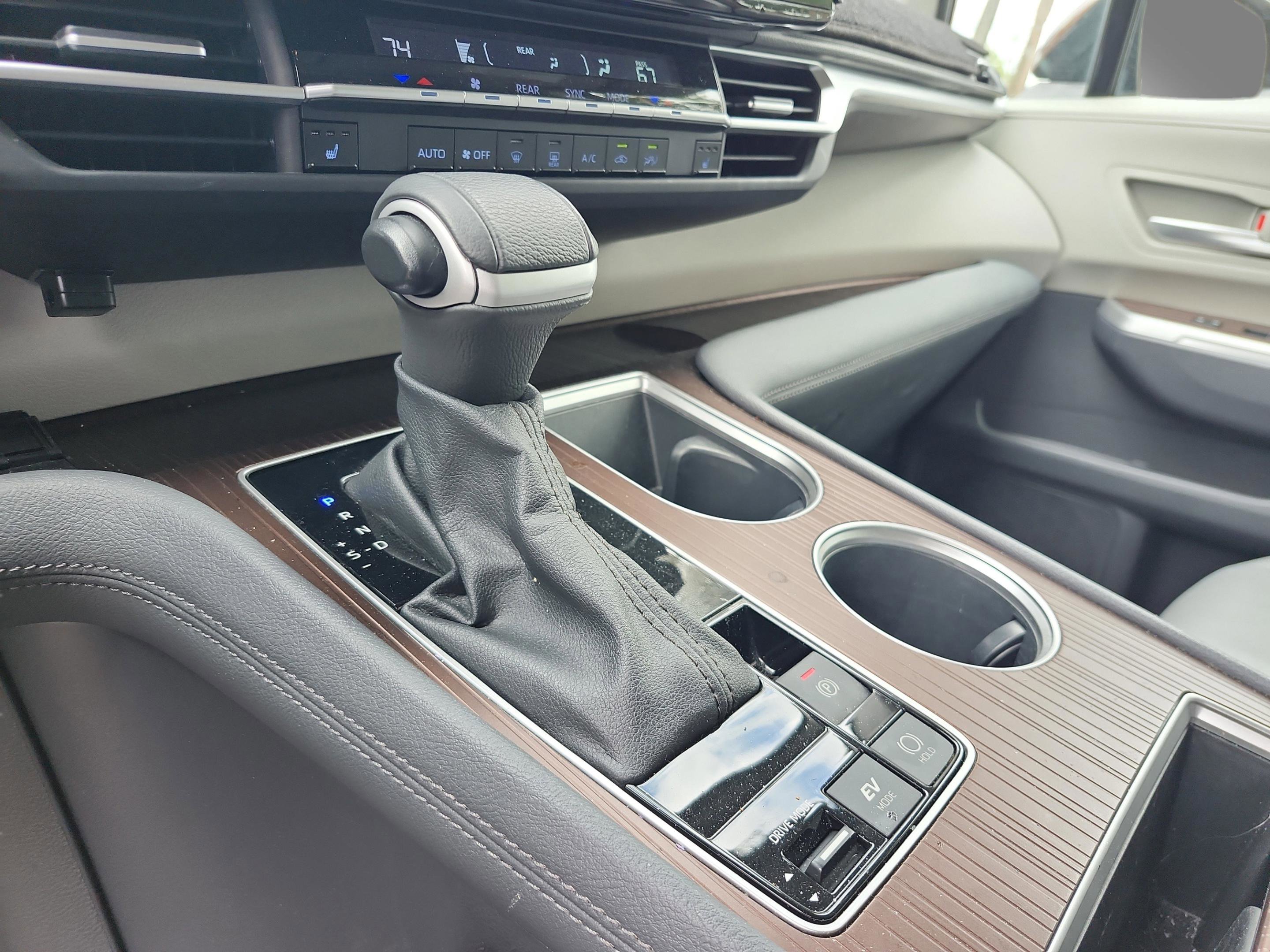 Used 2023 Toyota Sienna XLE image 15