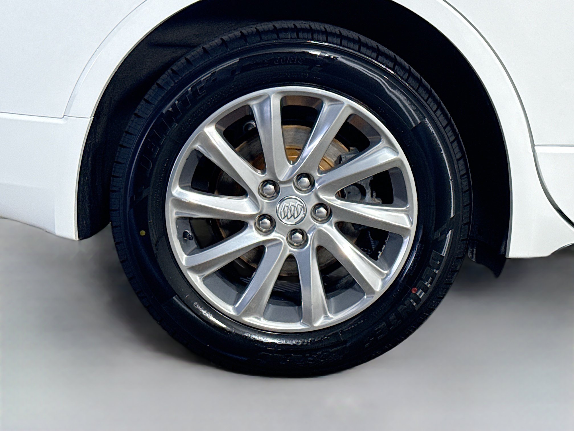 Used 2020 Buick Envision Essence FWD image 33