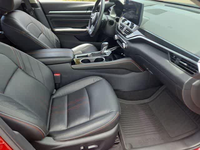Used 2023 Nissan Altima 2.5 SR w/ SR Premium Package FWD image 22