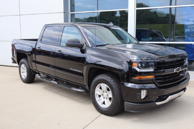 Used 2018 Chevrolet Silverado 1500 LT w/ All Star Edition AWD/4WD image 2