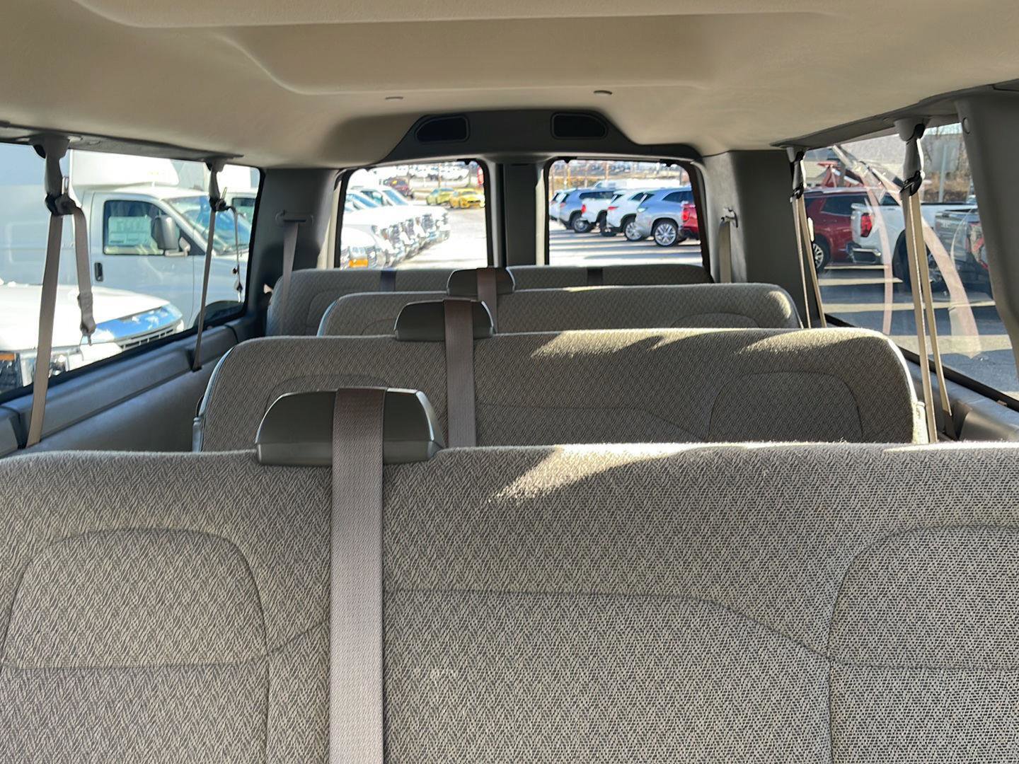 Used 2025 Chevrolet Express 3500 LT w/ LT Preferred Equipment Group RWD image 10