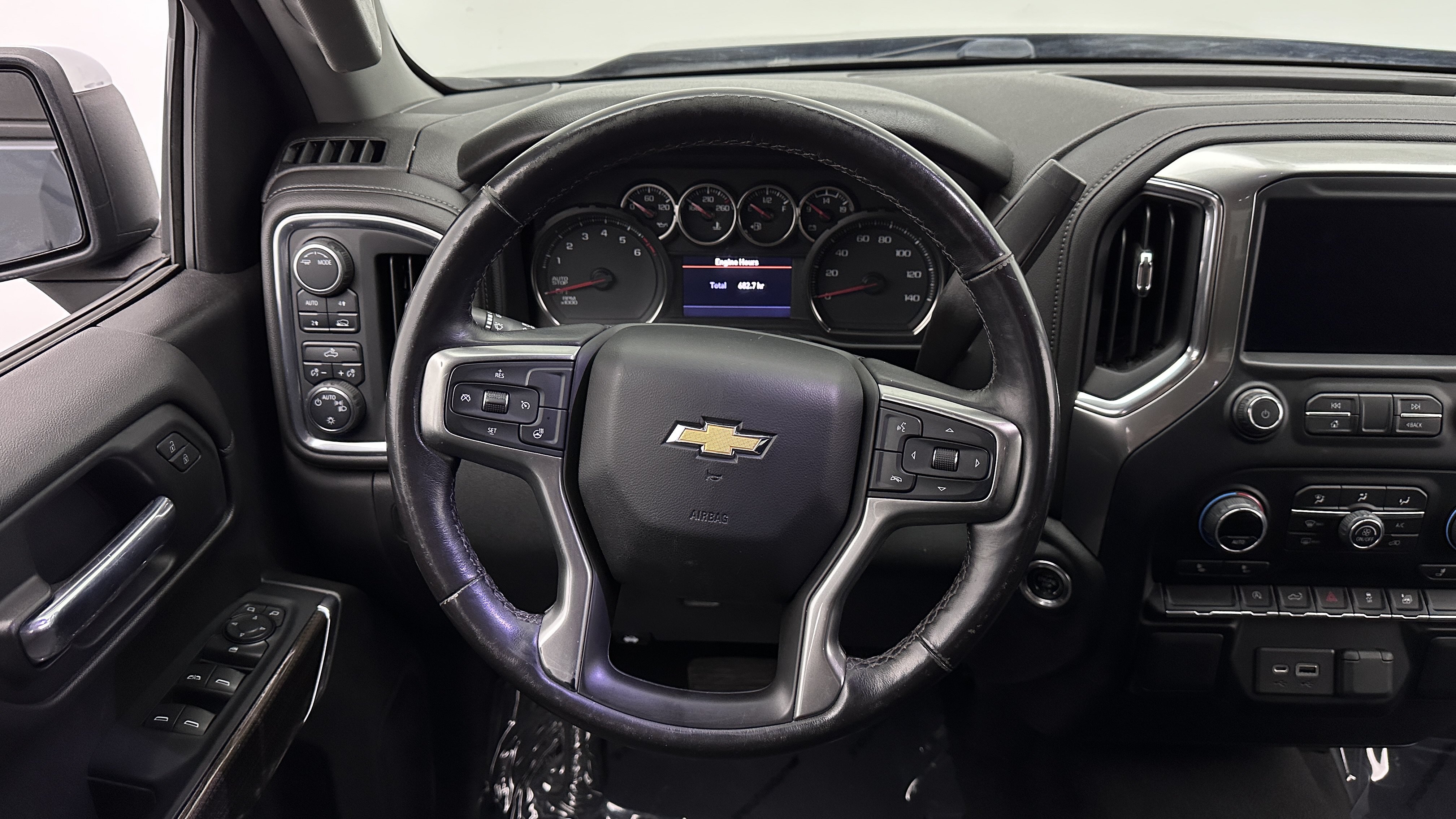 Used 2022 Chevrolet Silverado 1500 LT AWD/4WD image 24