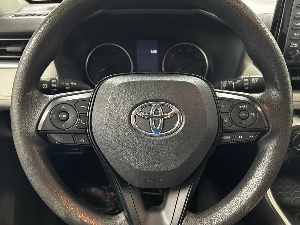 Certified 2020 Toyota RAV4 XLE w/ Convenience Package AWD/4WD image 19