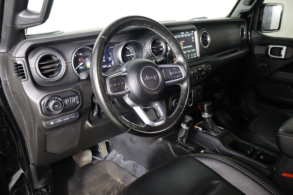 Used 2022 Jeep Wrangler Unlimited Sahara w/ Cold Weather Group AWD/4WD image 22