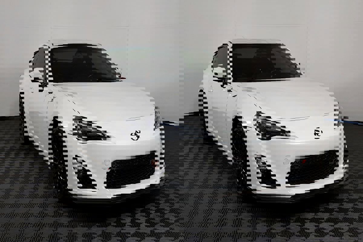 Used 2016 Scion FR-S image 5