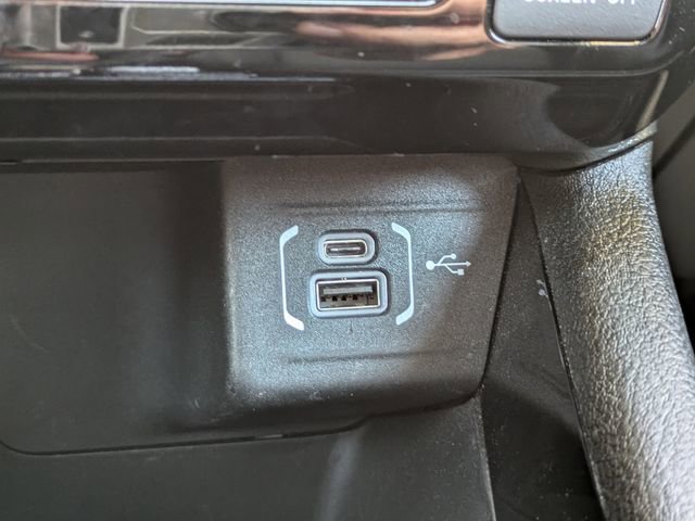 Used 2025 Jeep Compass Trailhawk image 24