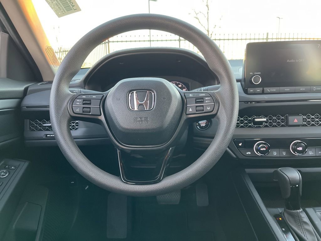 Used 2025 Honda Accord SE image 16