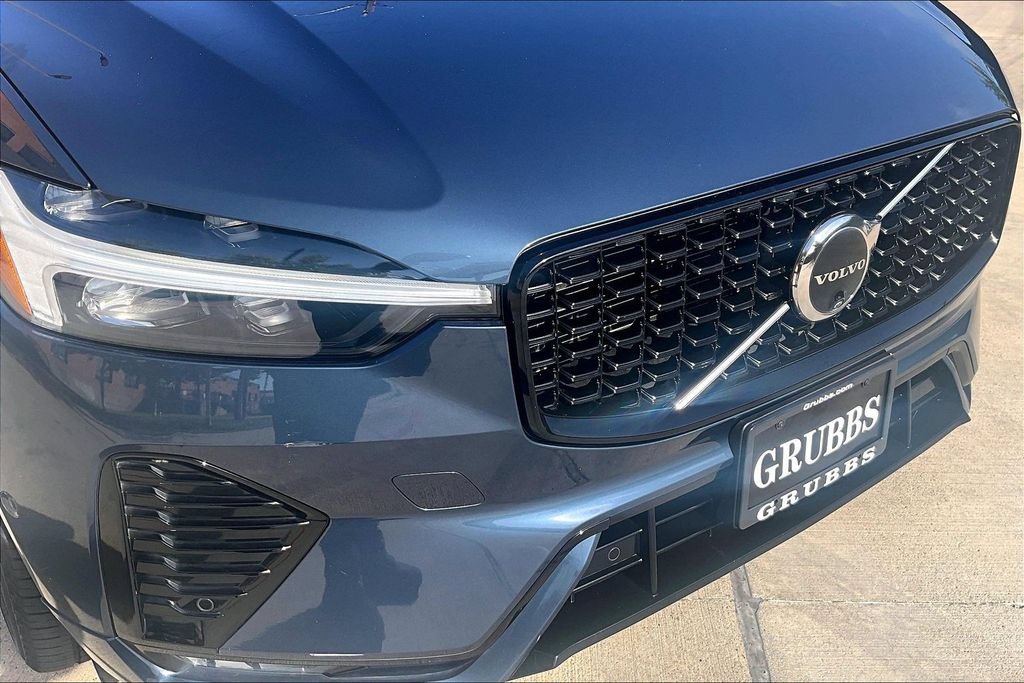 Certified 2024 Volvo XC60 B5 Plus w/ Protection Package Premier AWD/4WD image 29