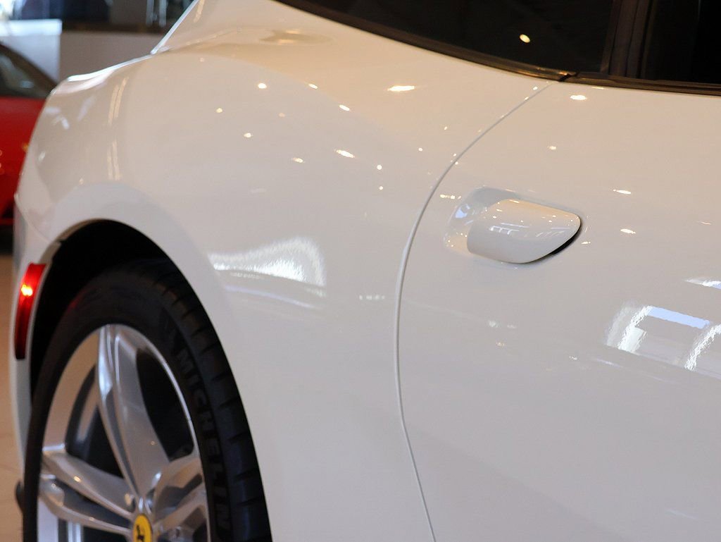 Certified 2018 Ferrari GTC4Lusso image 32