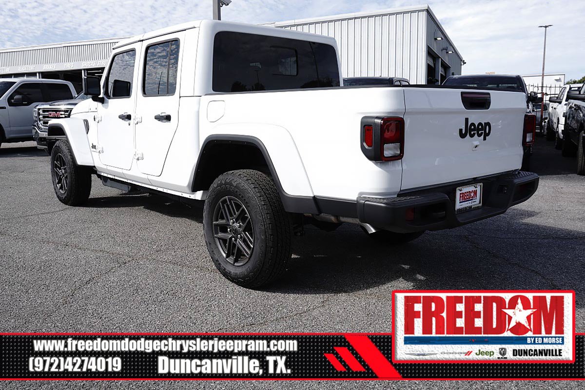 New 2026 Jeep Gladiator Sport AWD/4WD image 3