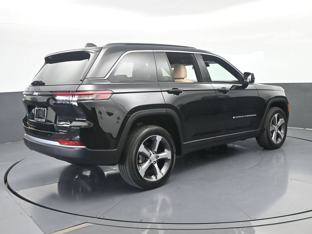 Used 2026 Jeep Grand Cherokee Limited RWD image 6