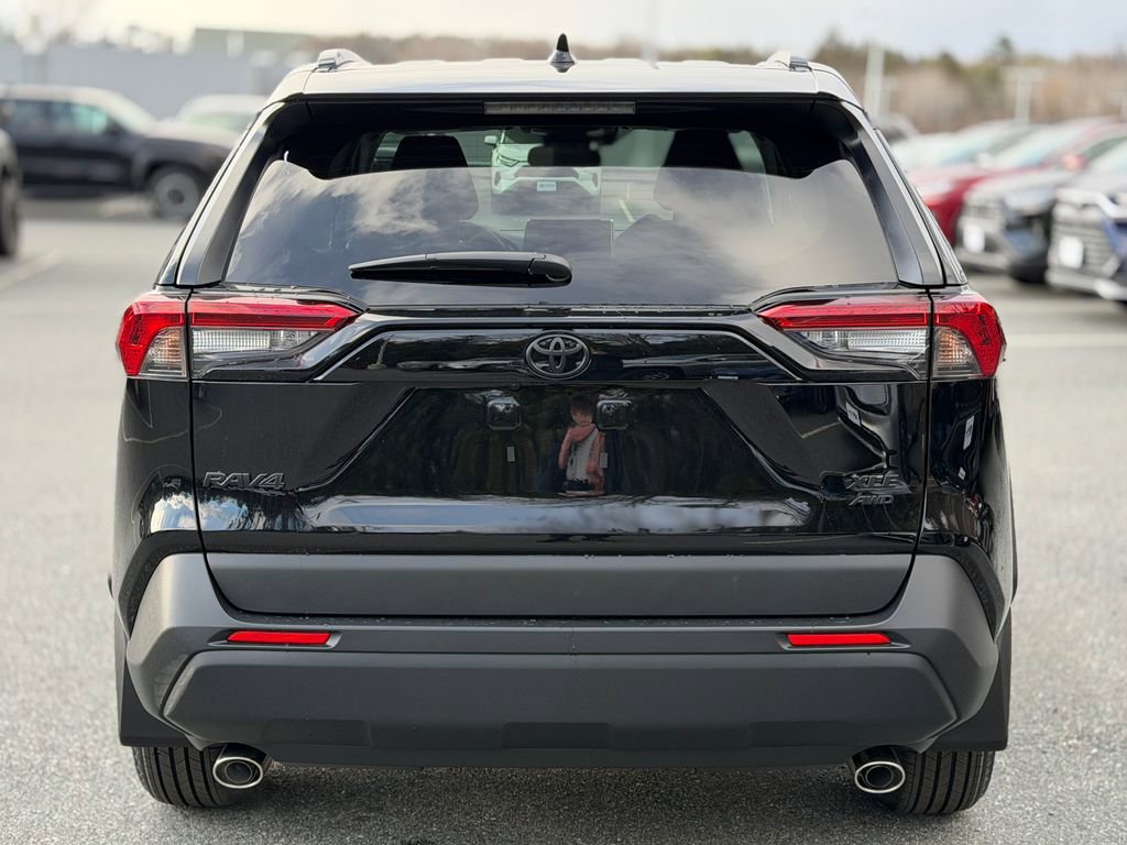 New 2025 Toyota RAV4 XLE w/ Convenience Package image 4