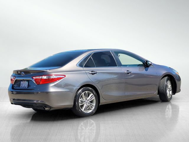 Used 2015 Toyota Camry SE image 4