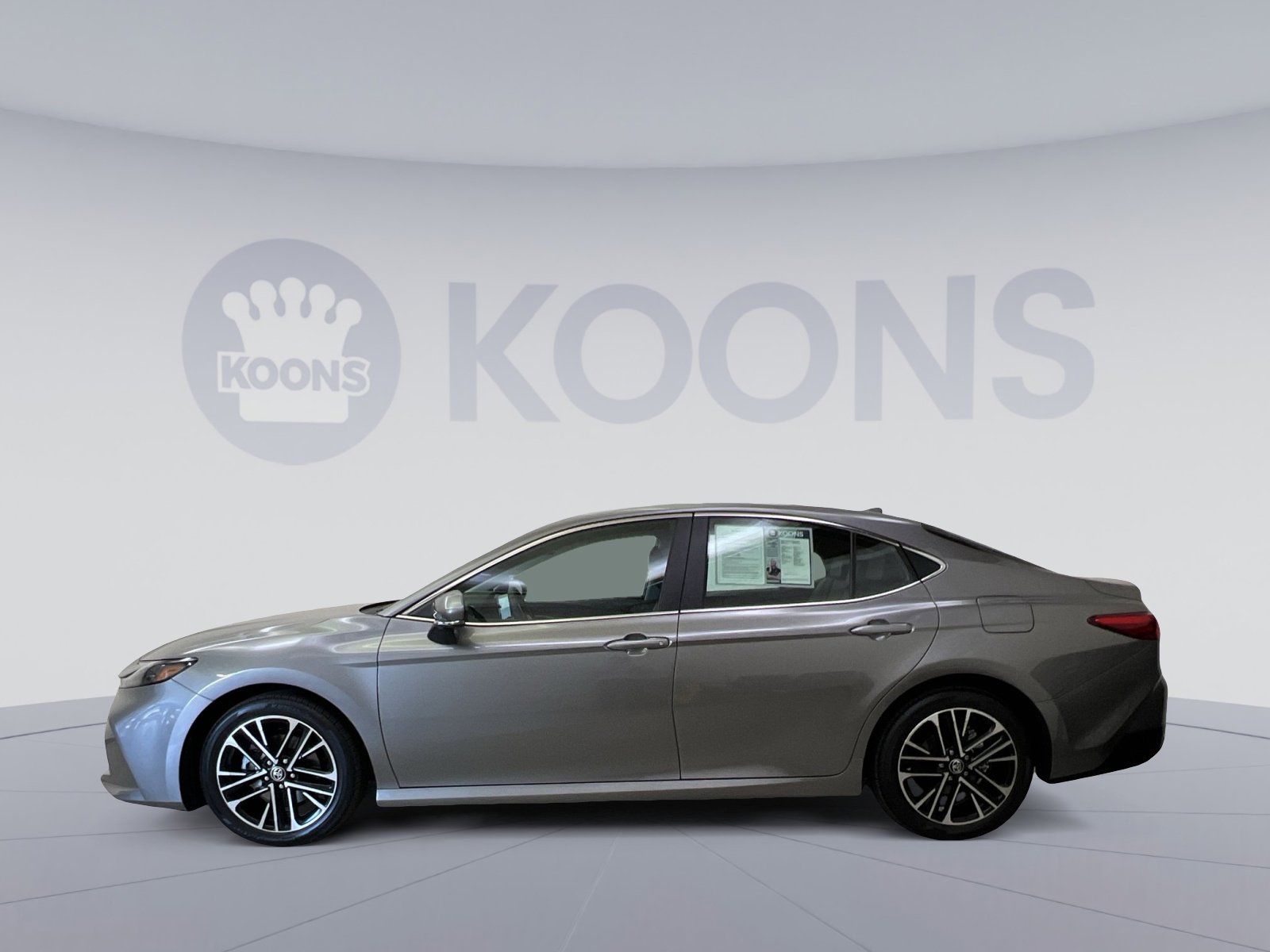 Used 2026 Toyota Camry XLE image 2