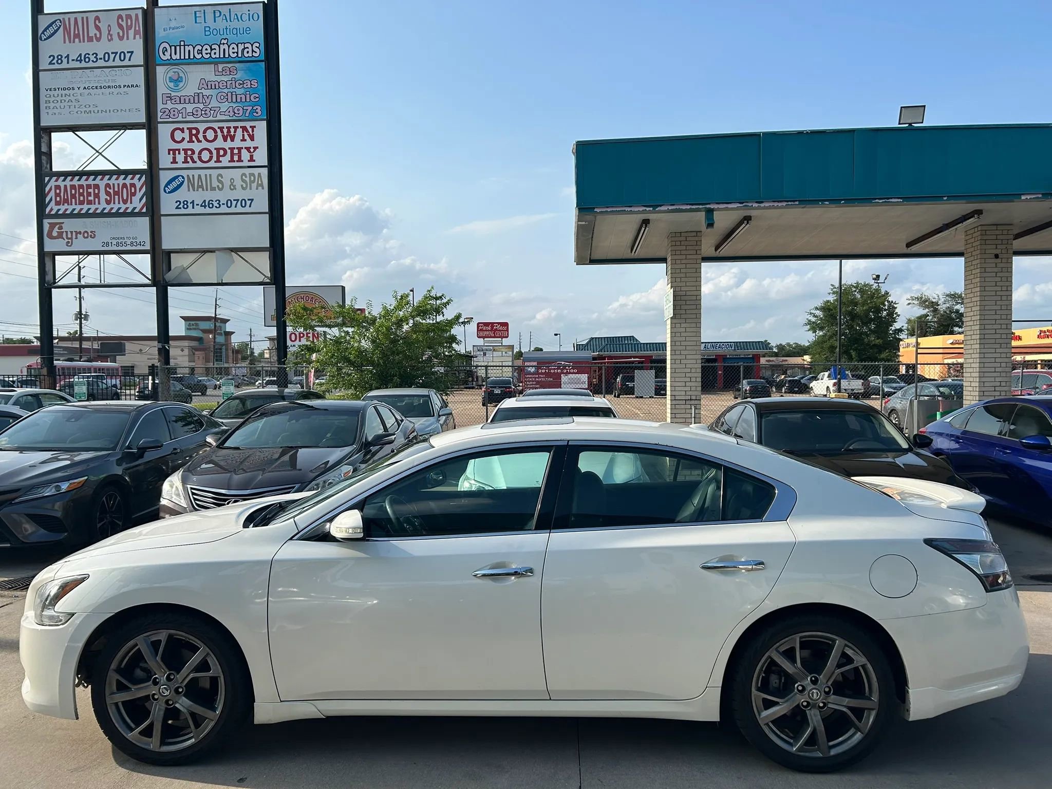 Used 2014 Nissan Maxima 3.5 SV w/ Sport Package FWD image 2