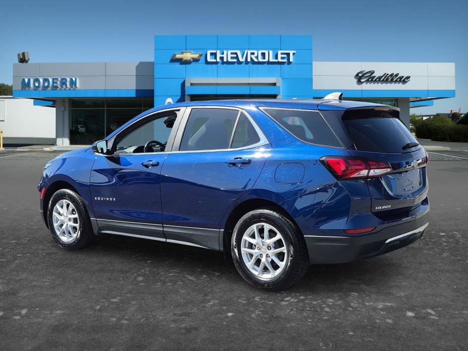Used 2023 Chevrolet Equinox LT AWD/4WD image 3