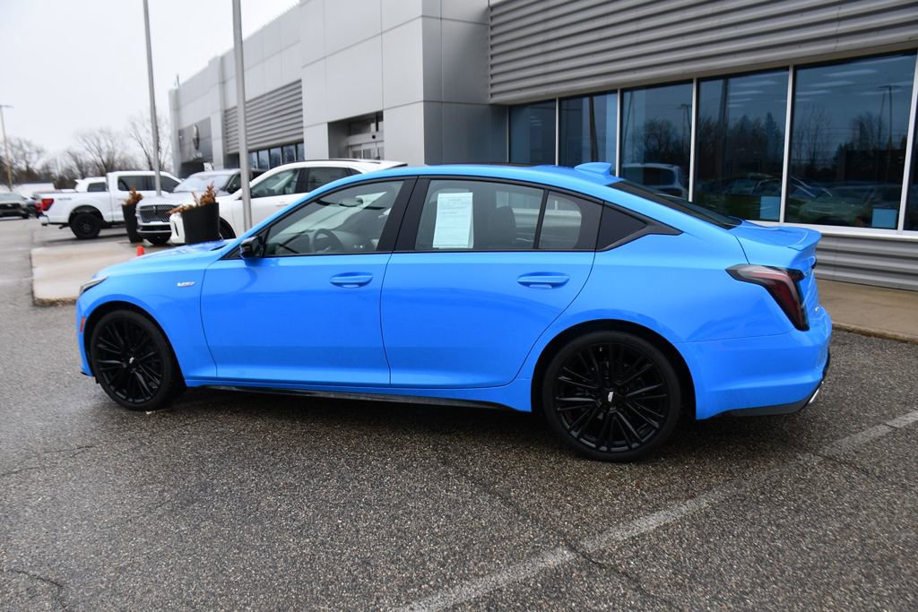 Used 2022 Cadillac CT5 V w/ LPO, ONYX Package image 3