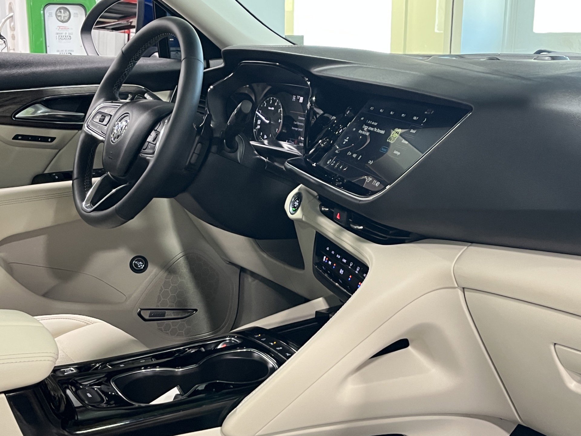 Certified 2023 Buick Envision Avenir AWD/4WD image 9