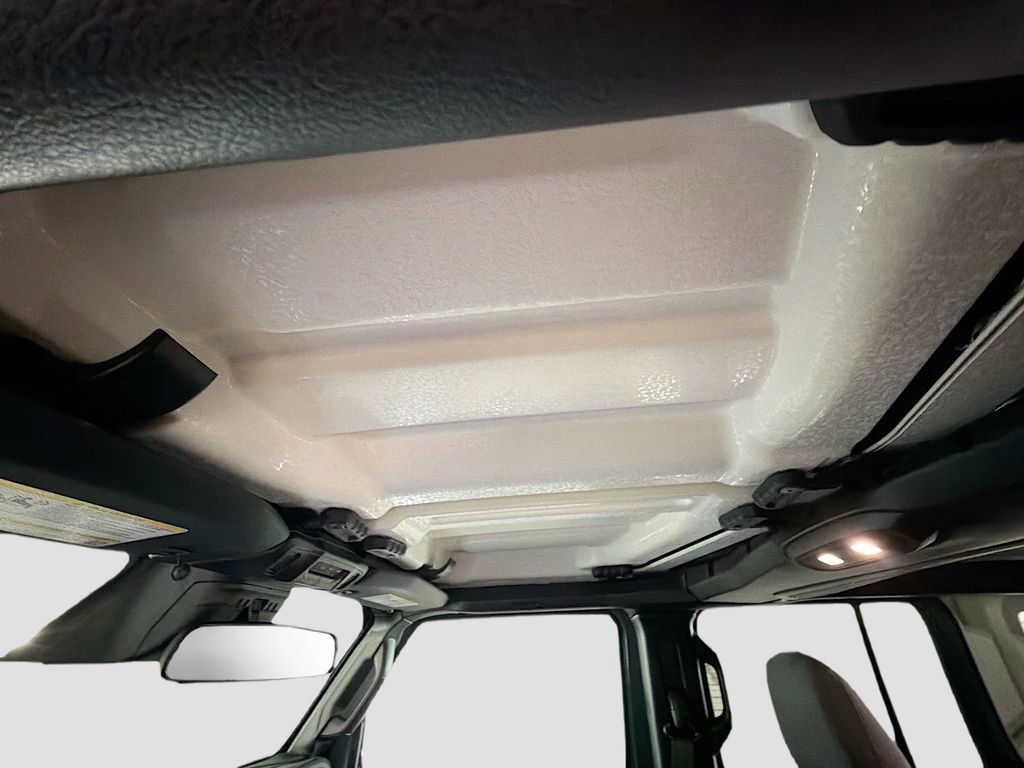 Used 2025 Jeep Wrangler Unlimited Sahara AWD/4WD image 23