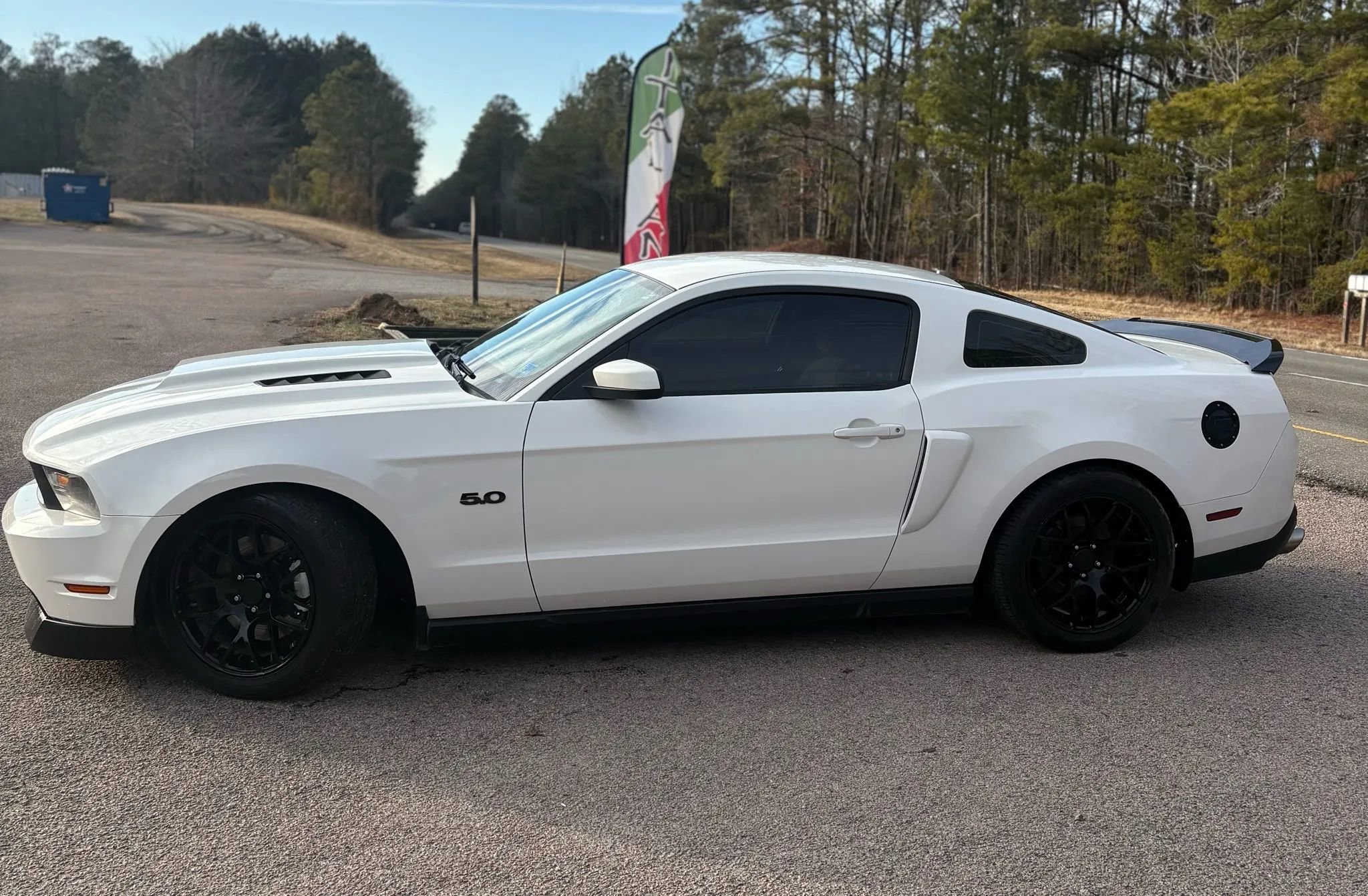 Used 2011 Ford Mustang GT Premium image 5
