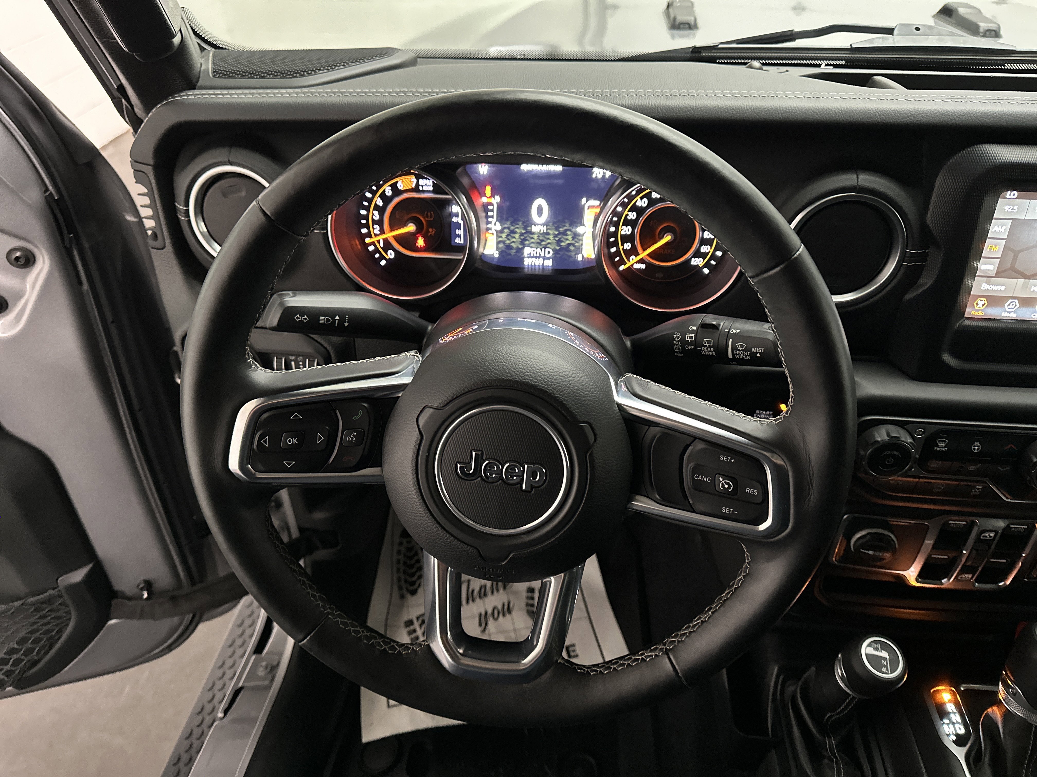 Used 2018 Jeep Wrangler Unlimited Sahara image 25