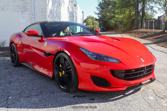 Used 2019 Ferrari Portofino image 12