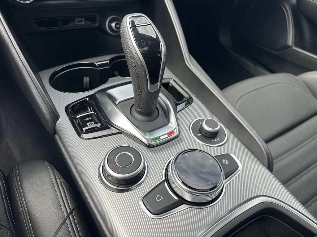 New 2026 Alfa Romeo Giulia AWD image 24