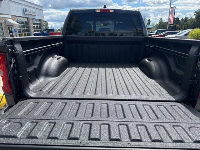 New 2026 RAM 1500 4x4 Crew Cab image 7