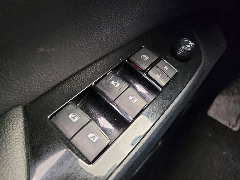 Used 2017 Toyota Prius Prime Plus image 27