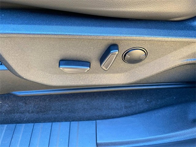 Used 2025 Ford F150 Lariat w/ FX4 Off-Road Package image 14