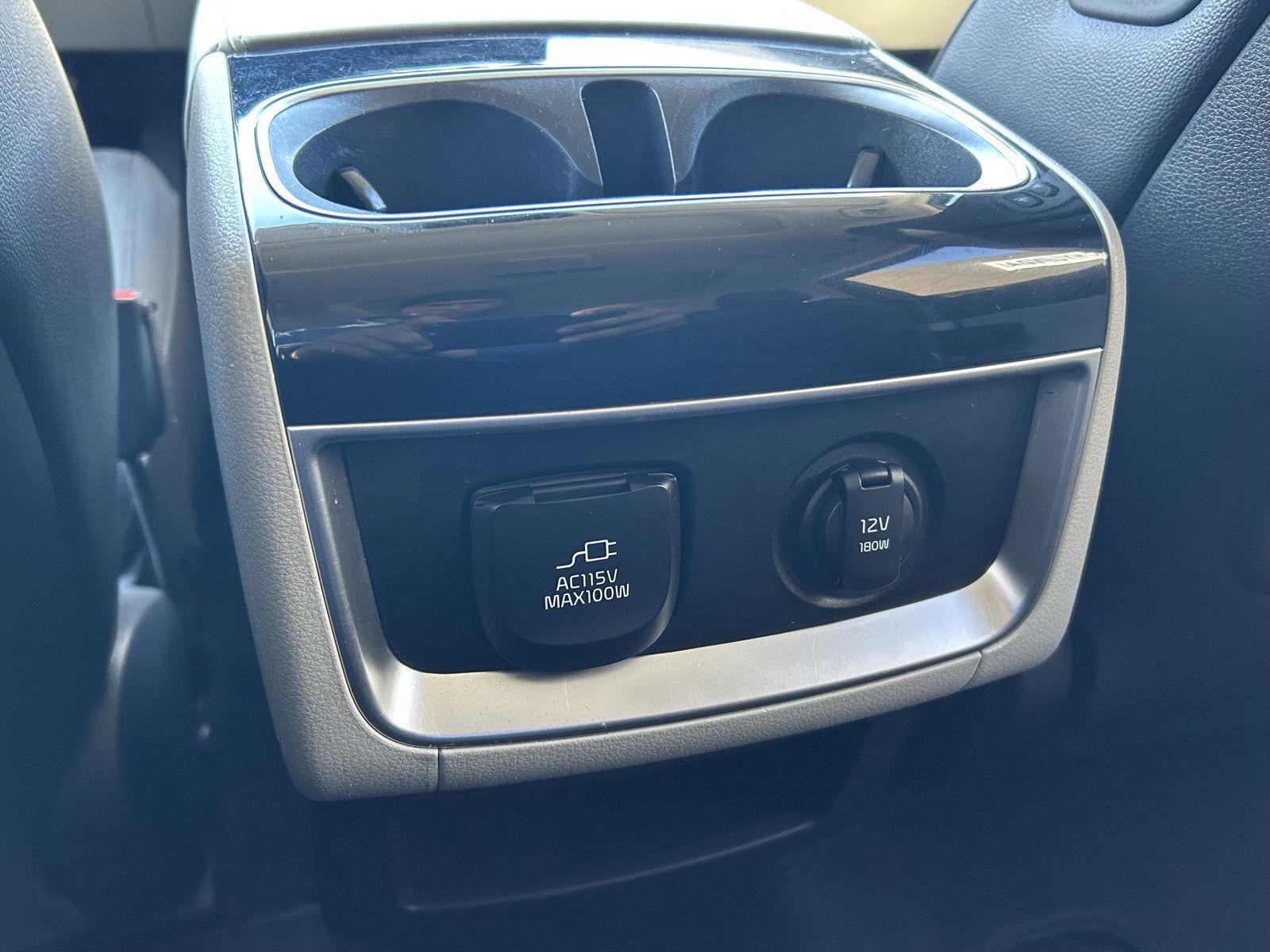 Used 2024 Kia Carnival SX Prestige image 19