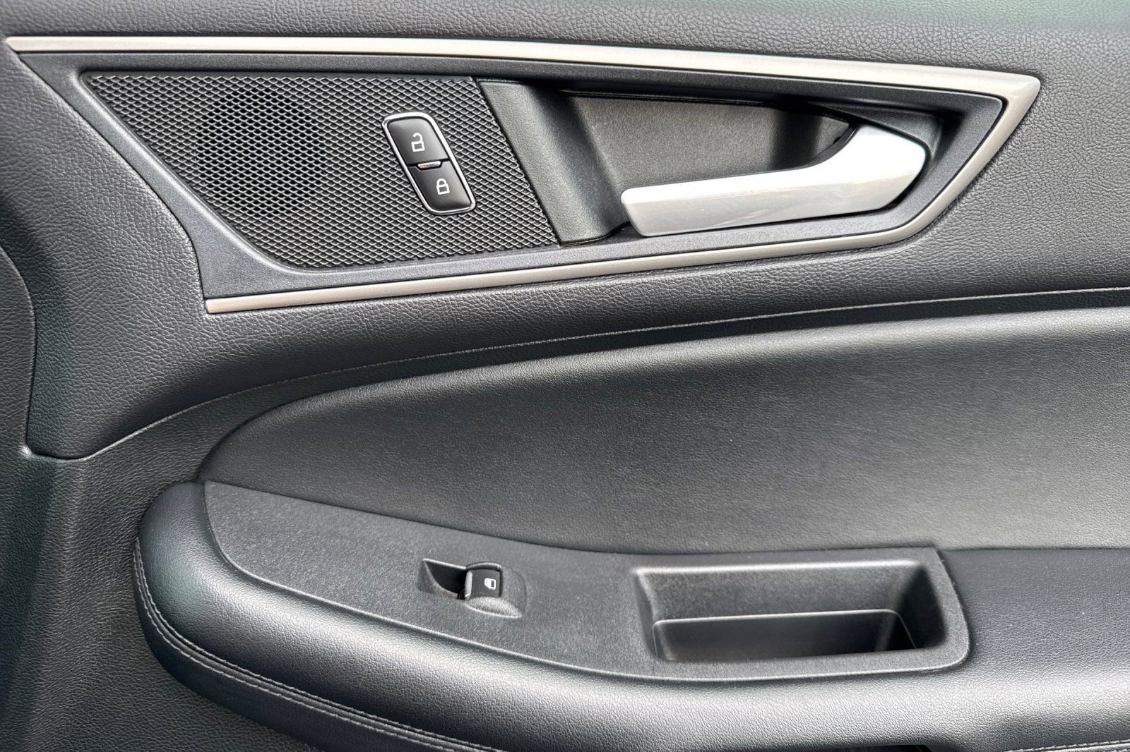 Used 2022 Ford Edge SEL image 19