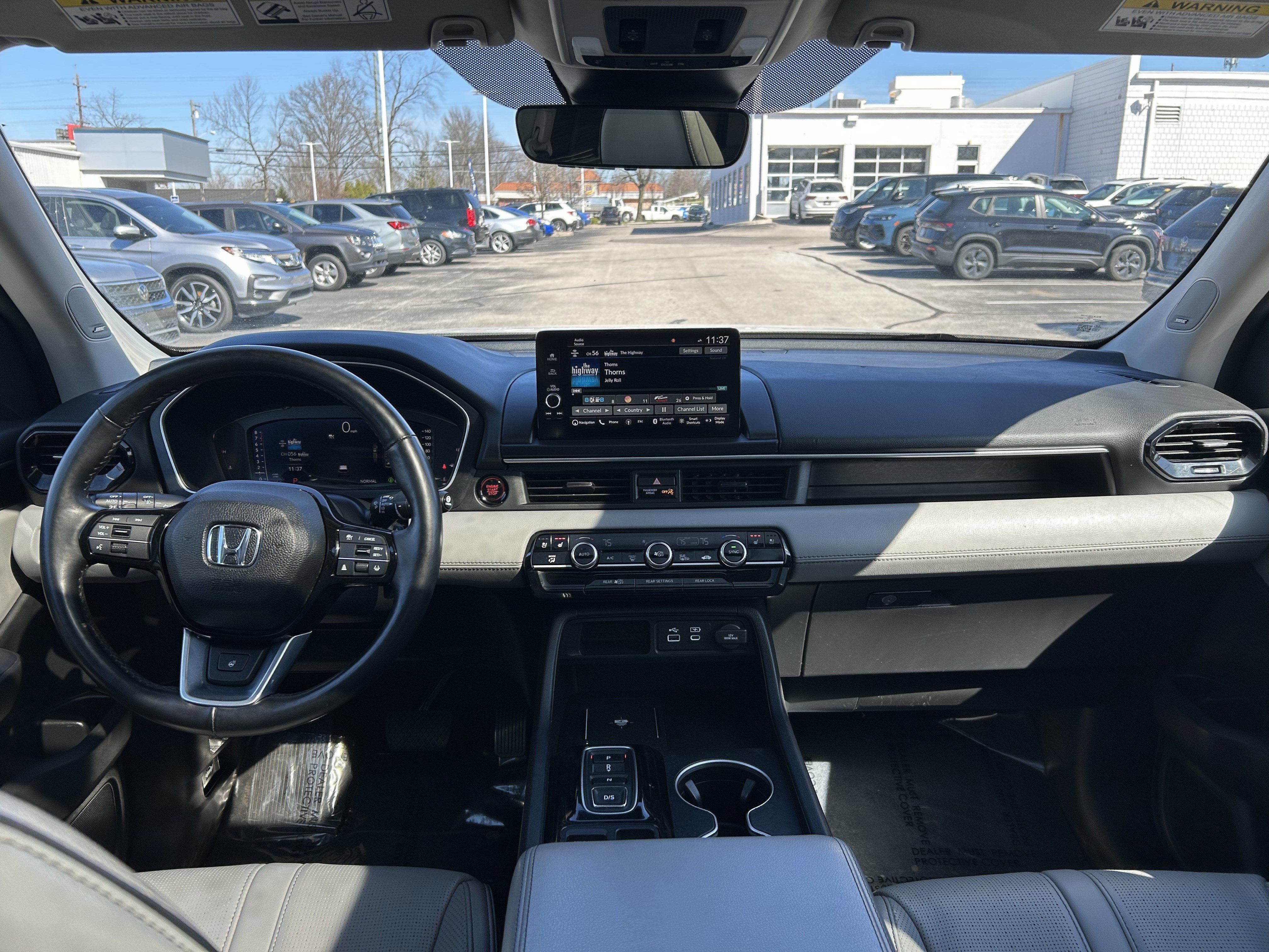 Used 2023 Honda Pilot Elite image 9