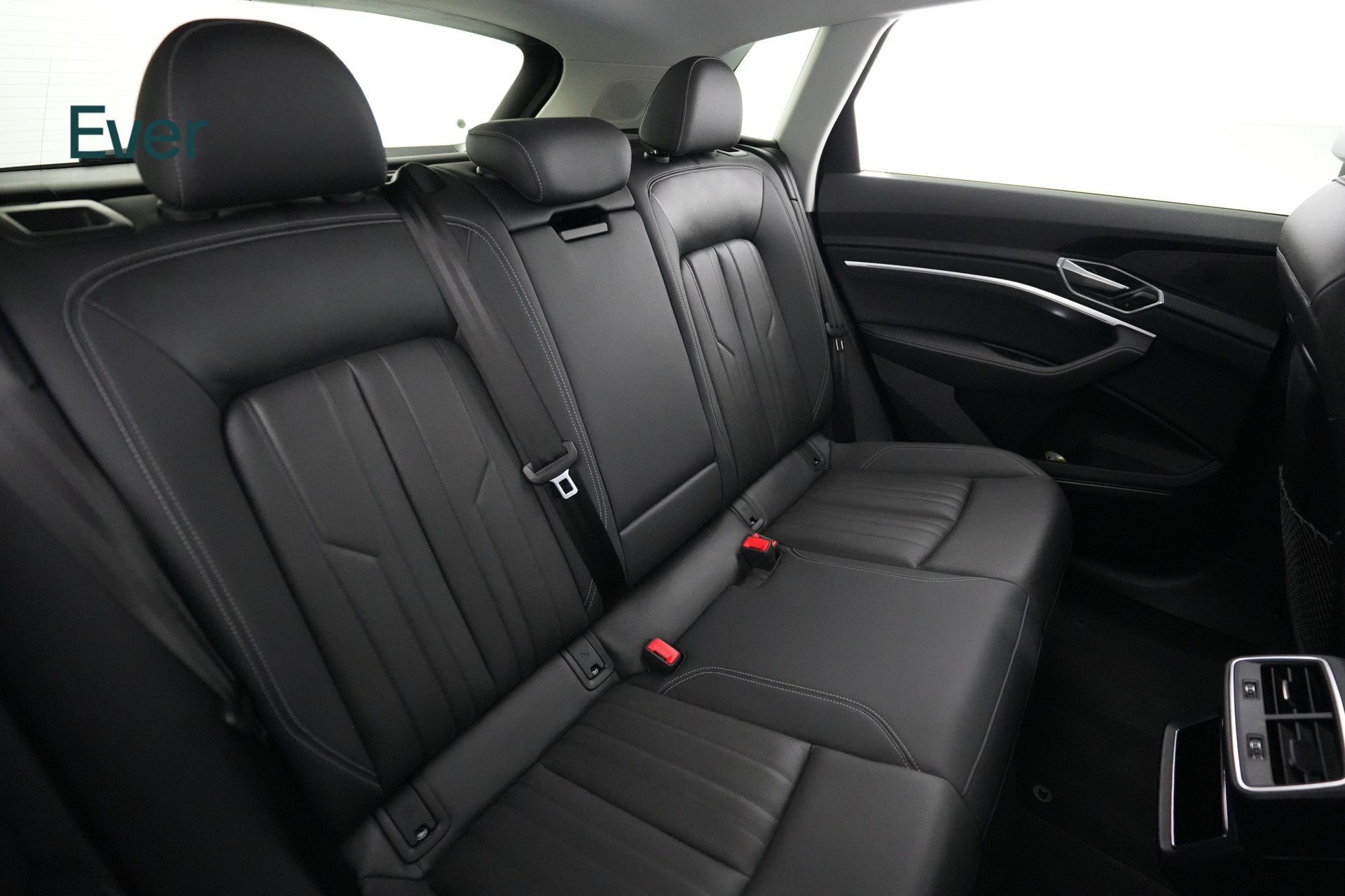 Used 2019 Audi e-tron Premium Plus AWD/4WD image 5