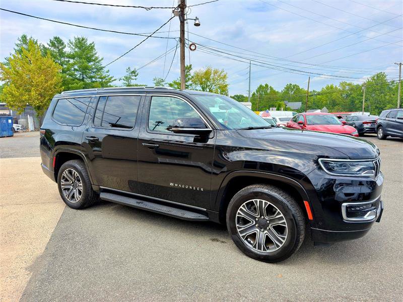 Used 2024 Jeep Wagoneer Series II AWD/4WD image 8