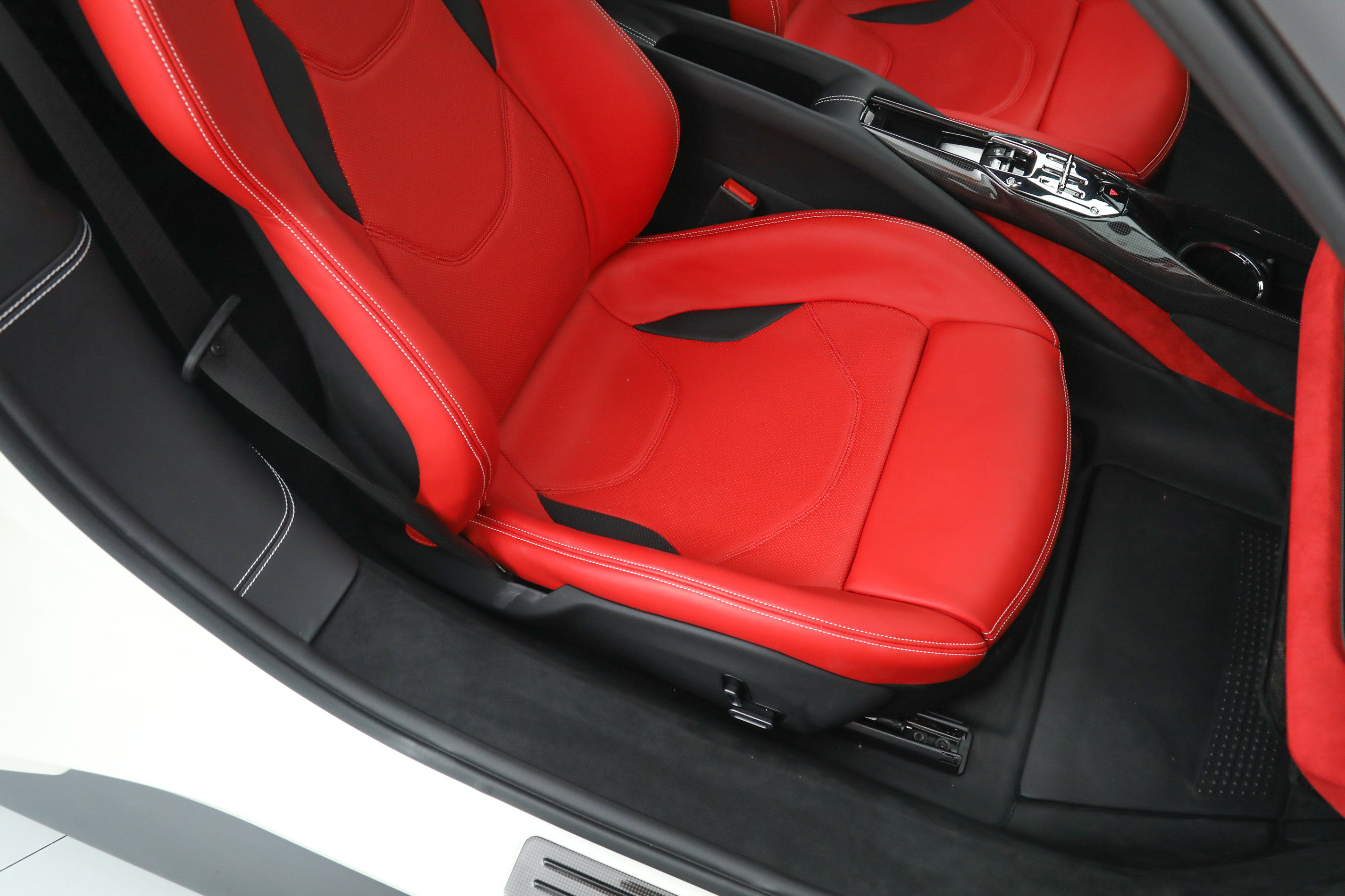 Certified 2025 Ferrari 296 GTB RWD image 21