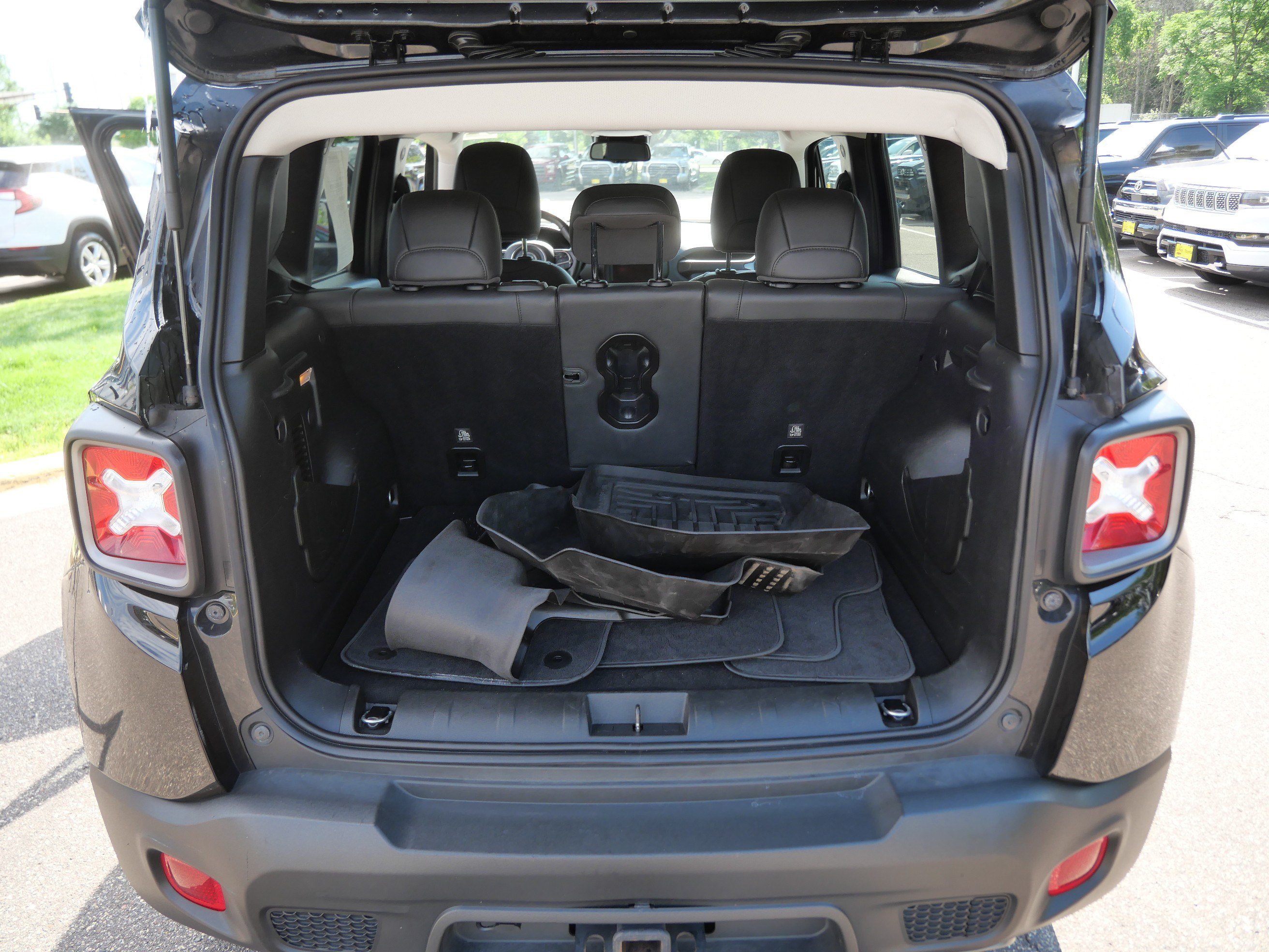 Used 2020 Jeep Renegade Limited w/ Trailer Tow Group AWD/4WD image 18