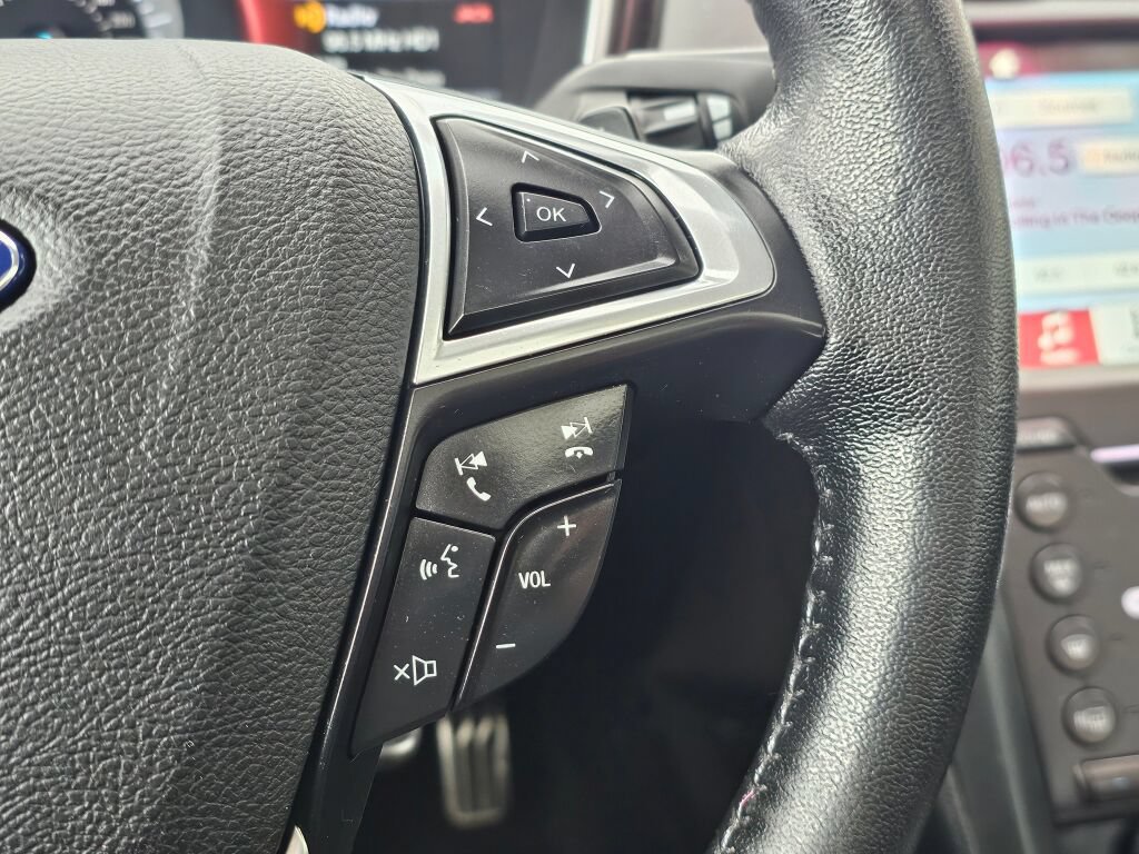 Used 2017 Ford Fusion Titanium AWD/4WD image 25