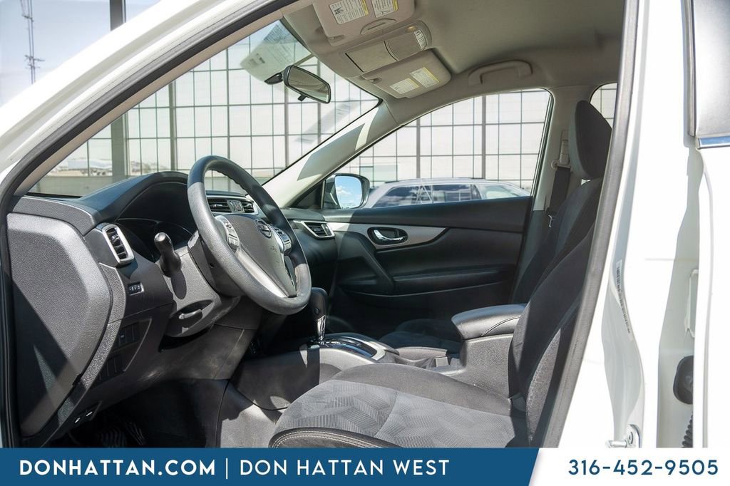 Used 2014 Nissan Rogue SV FWD image 3
