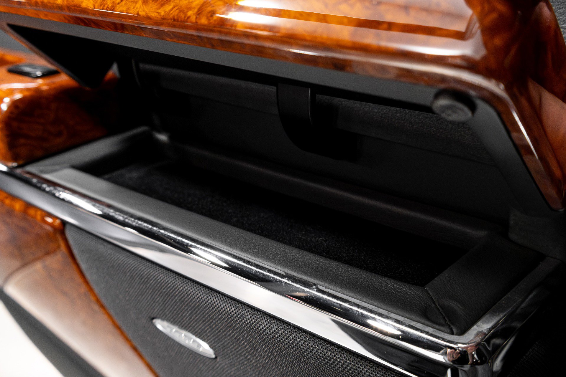 Used 2004 Maybach 57 image 48