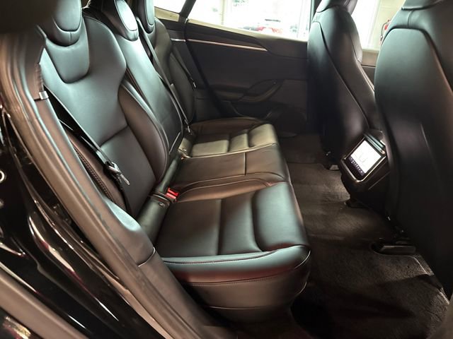 Used 2021 Tesla Model S Plaid image 11