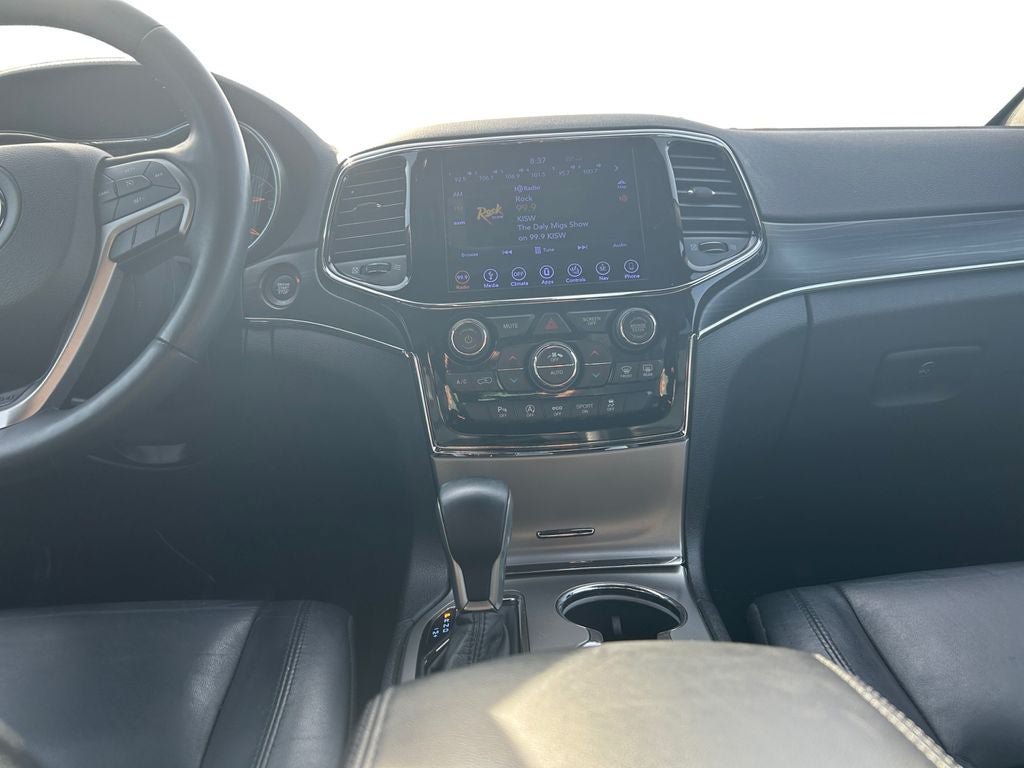Used 2019 Jeep Grand Cherokee Limited AWD/4WD image 12