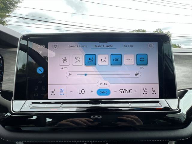 New 2026 Volkswagen Atlas SEL Premium R-Line image 18