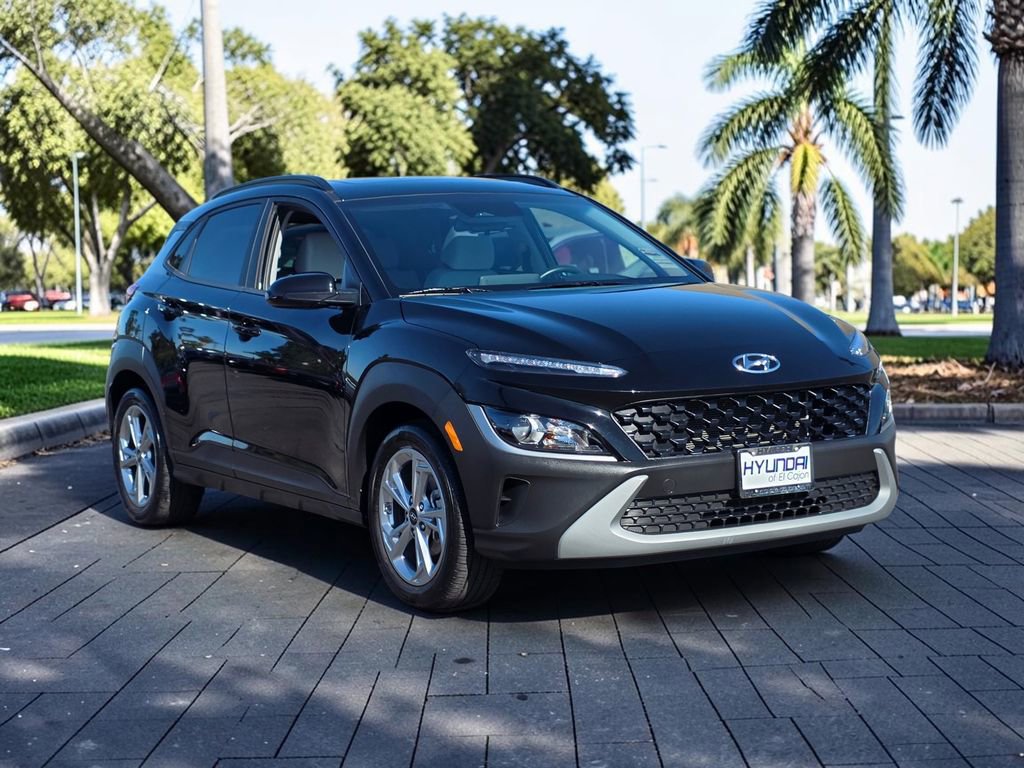 Certified 2023 Hyundai Kona SEL w/ Convenience Package image 3