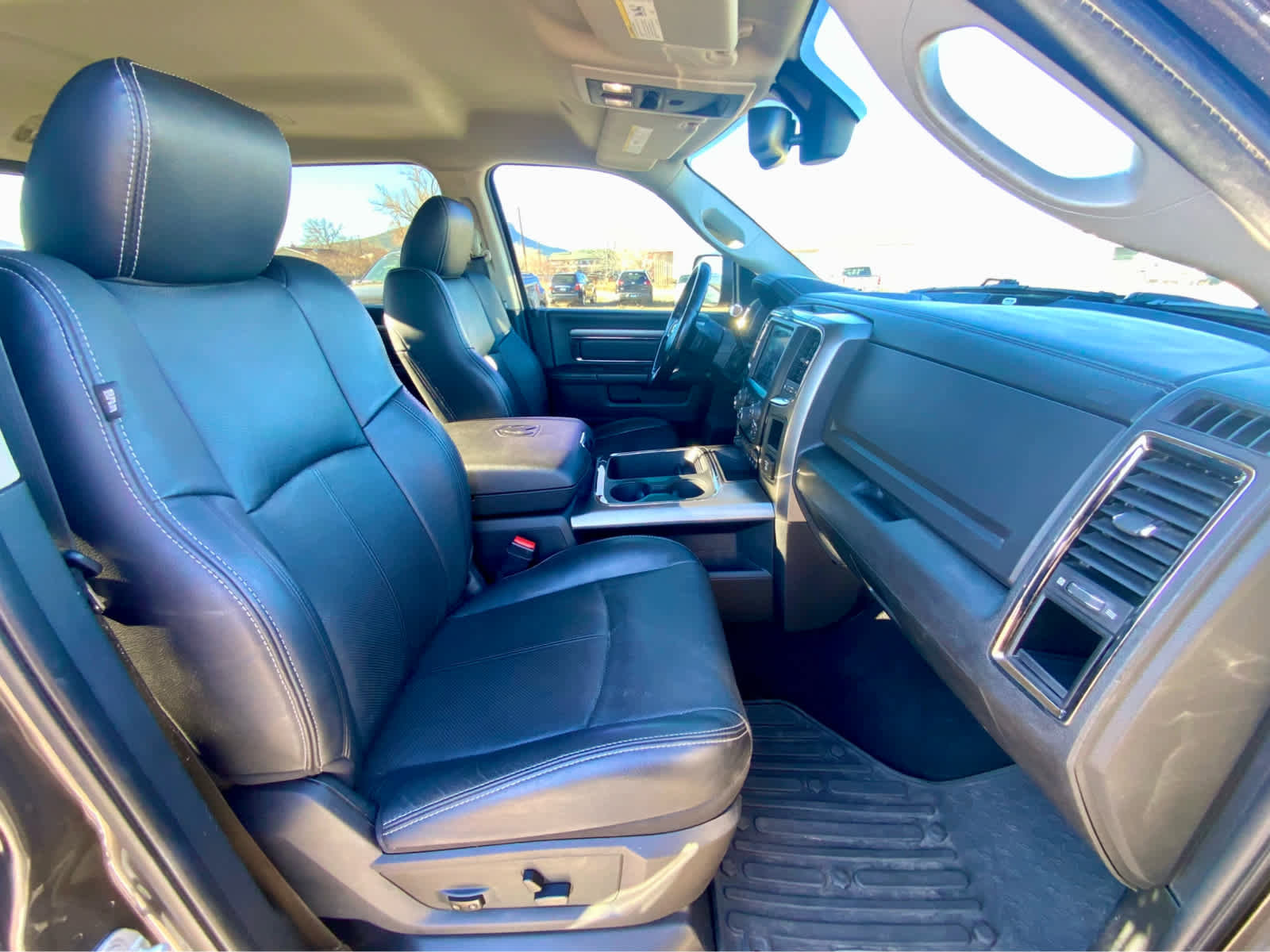 Used 2018 RAM 2500 Laramie w/ Sport Appearance Group image 21