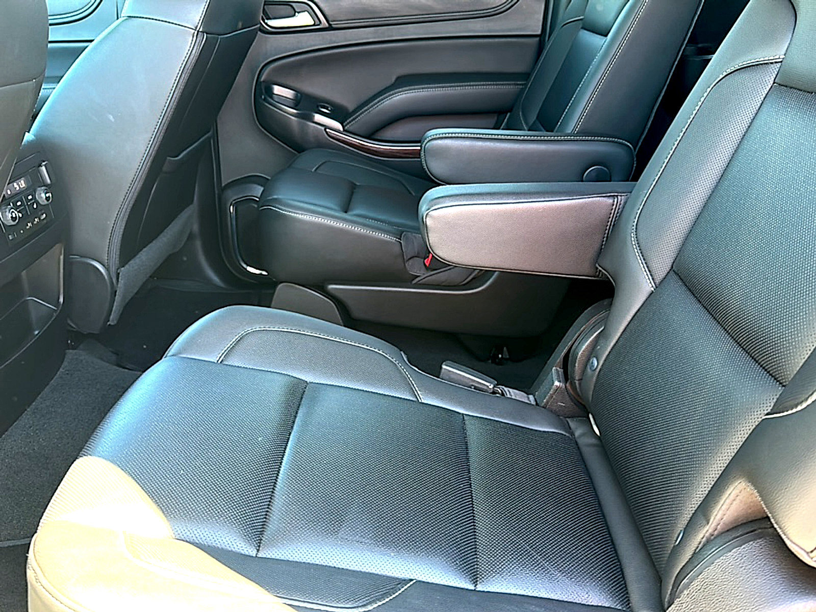 Used 2018 GMC Yukon XL SLT w/ Premium Edition RWD image 19