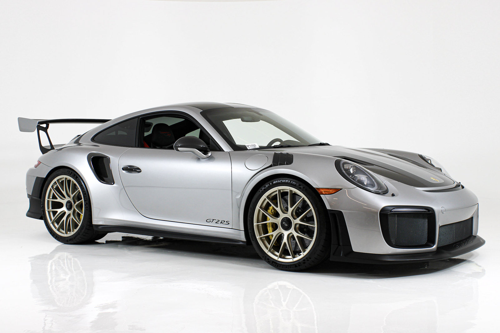 Used 2018 Porsche 911 GT2 RS RWD image 9
