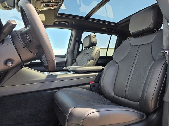 New 2026 Jeep Grand Wagoneer Limited AWD/4WD image 29