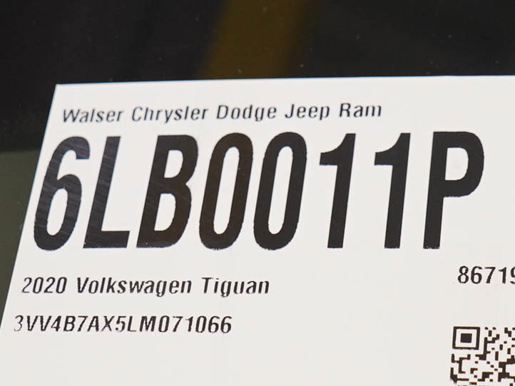 Used 2020 Volkswagen Tiguan SEL Premium R-Line AWD/4WD image 30