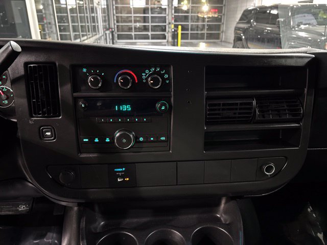 Used 2012 GMC Savana 3500 RWD image 22